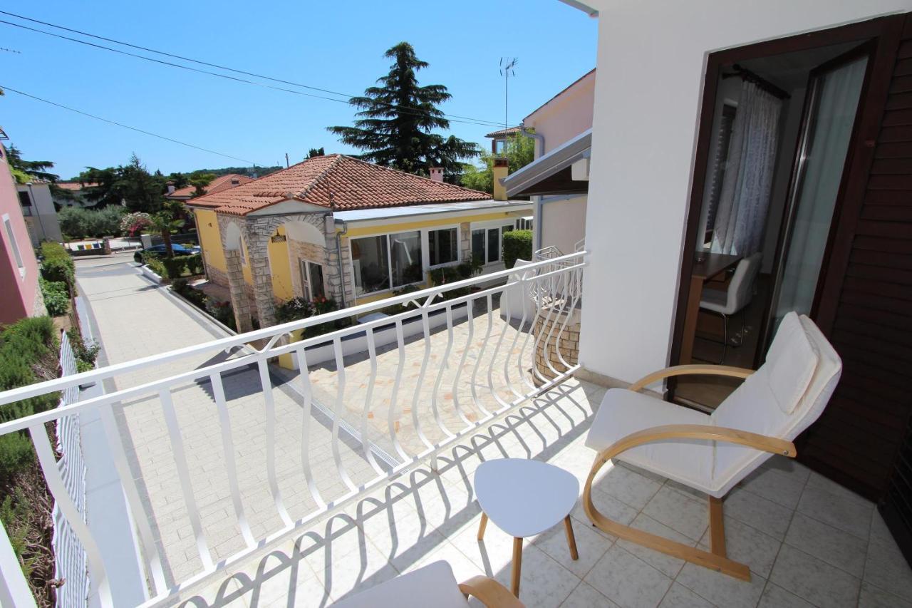 Apartments Knezovic โรวีน ภายนอก รูปภาพ