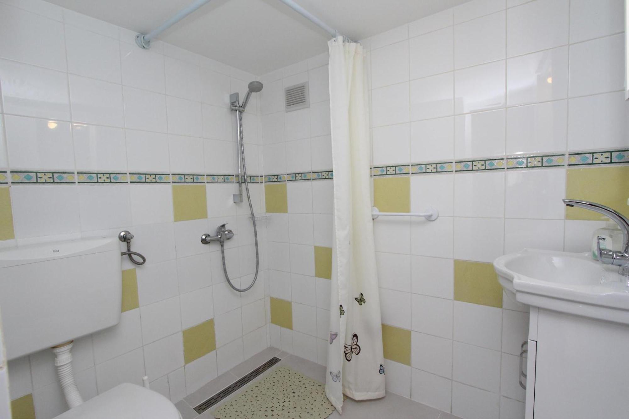 Apartments Knezovic โรวีน ห้อง รูปภาพ