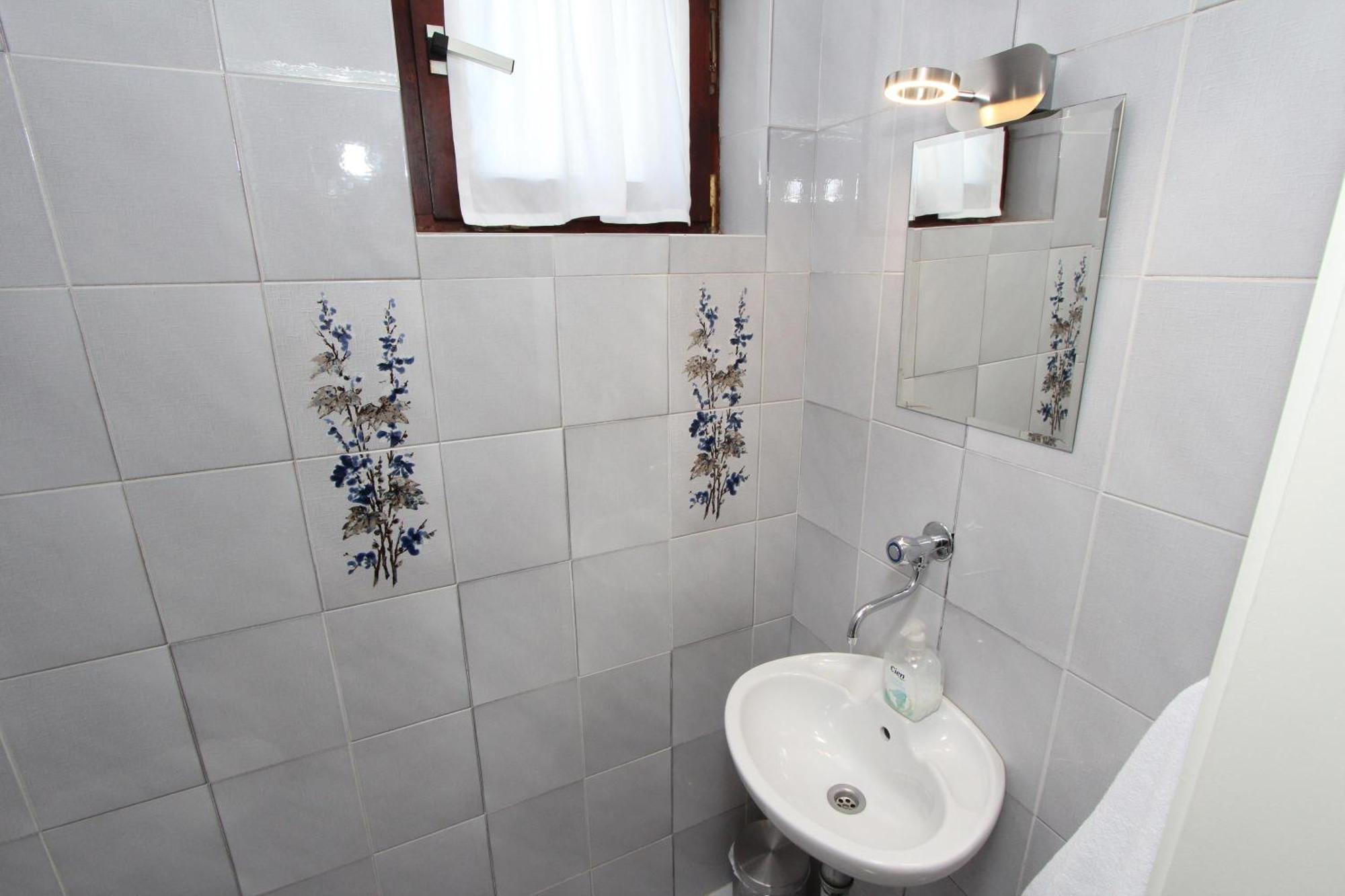Apartments Knezovic โรวีน ห้อง รูปภาพ