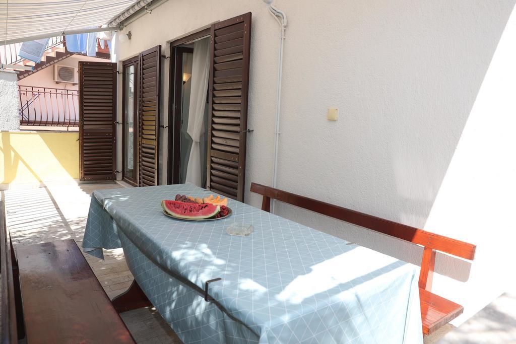 Apartments Knezovic โรวีน ห้อง รูปภาพ